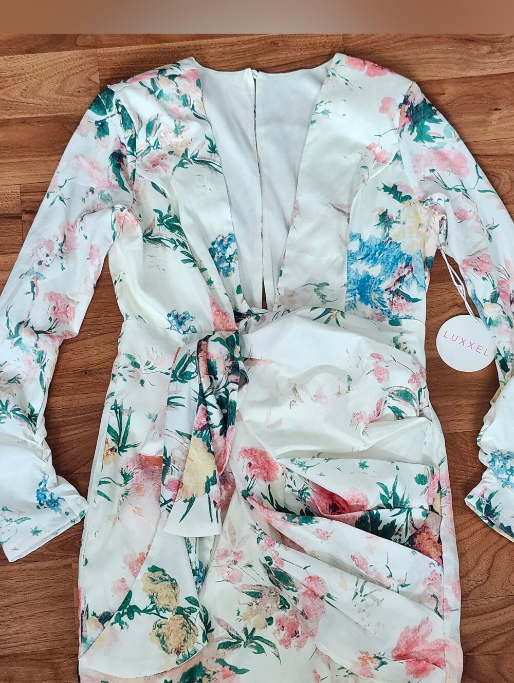 Luxxel Vici Long Sleeve Mini Dress Plunging Neckline Pastel Floral Long Sleeve M